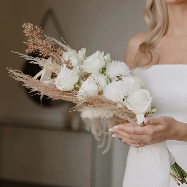 Elegant boho bridal bouquet, Hartbeespoort wedding